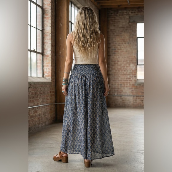 NWT Promesa Boho Floral Print Button Smocked Slit Maxi Skirt Blue - Picture 3 of 8